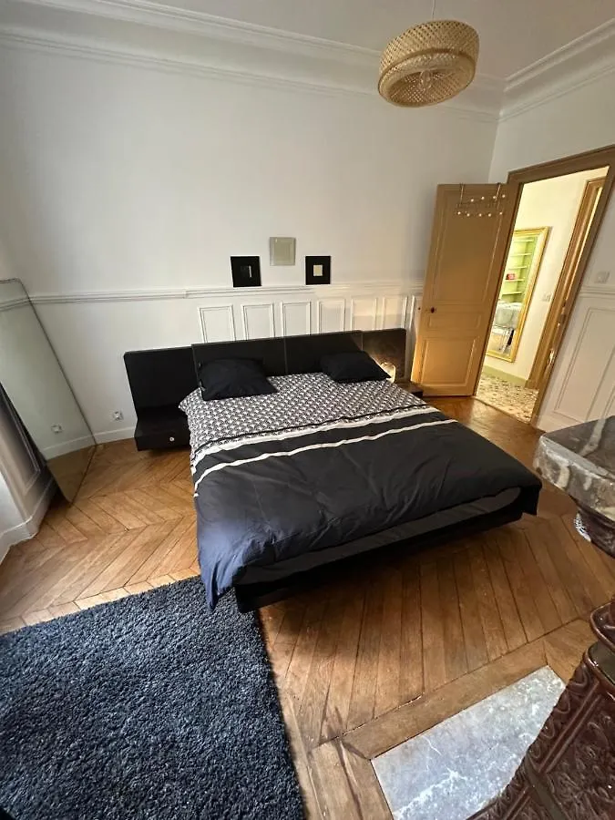 Appartement Bel Rue Oberkampf Parijs